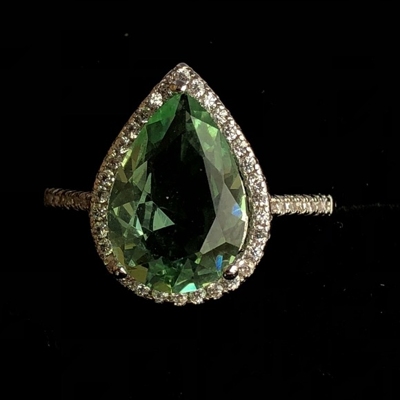 GRANNY PEAR - Picture 5 of 7